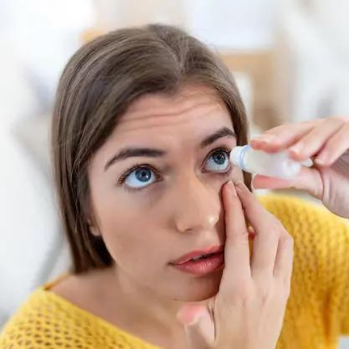 squint eye meaning in hindi
