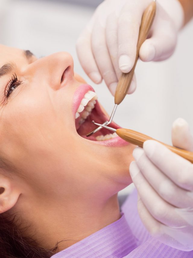 दांतों में कैविटी के लक्षण, कारण और उपचार