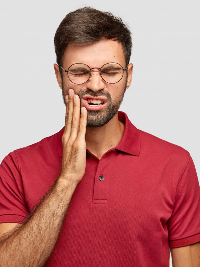 दांतों की संवेदनशीलता से कैसे छुटकारा पाएं?